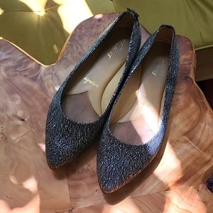 Trotters Signature Leather Flats
